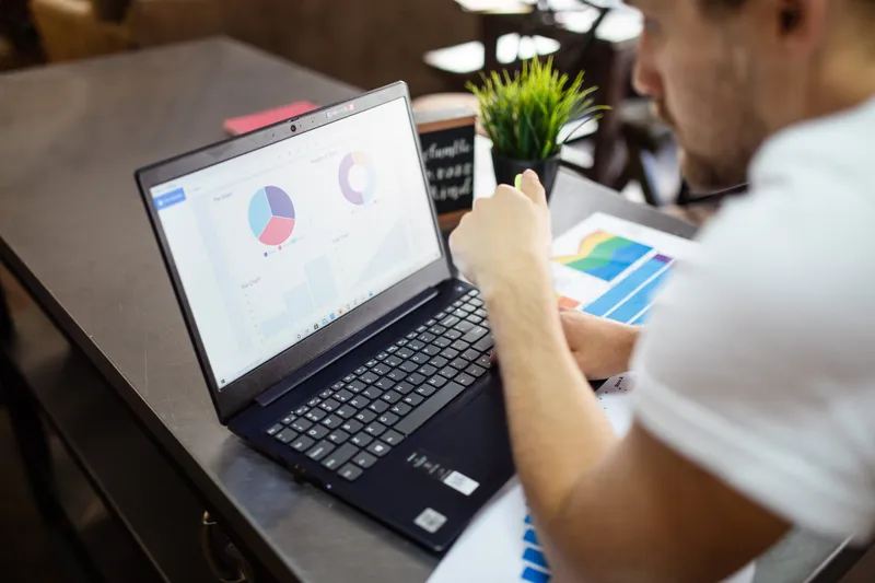 Overview of the most common myths about sales and sellers