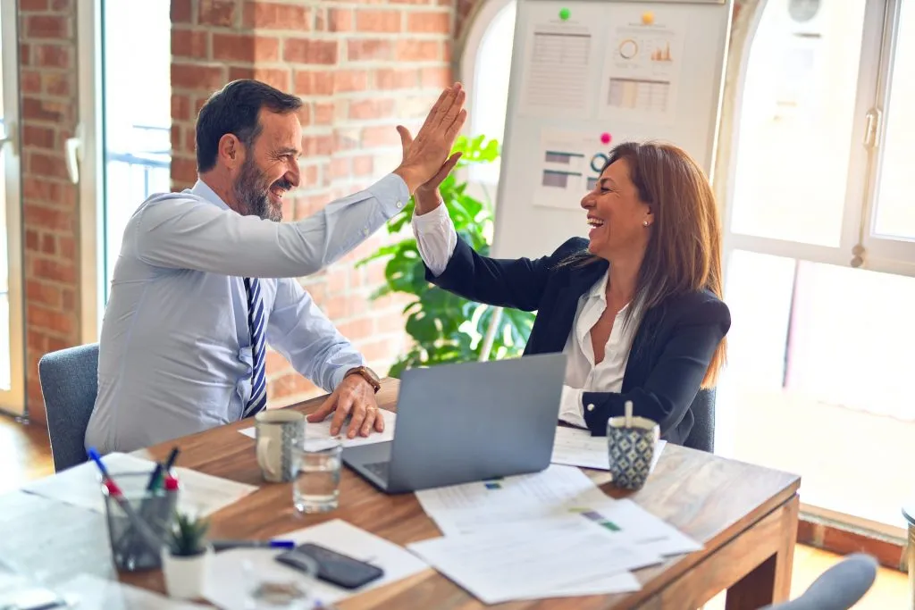 Empowering Collaborative Selling: Boosting Partnerships with OneMob’s Collaborative Microsites